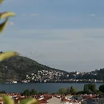 Chloe Luxury 3* Kastoria