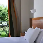Chloe Luxury Hotel 3*