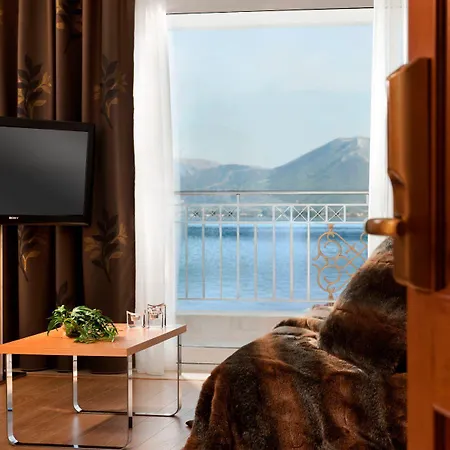 Chloe Luxury Hotel 3*
