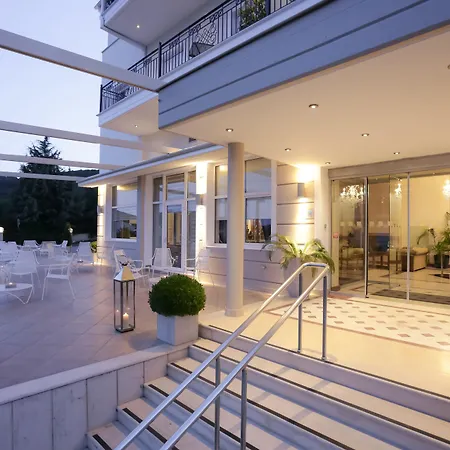 Chloe Luxury Hotel 3*
