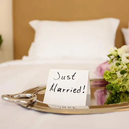 Hotel Chloe Luxury