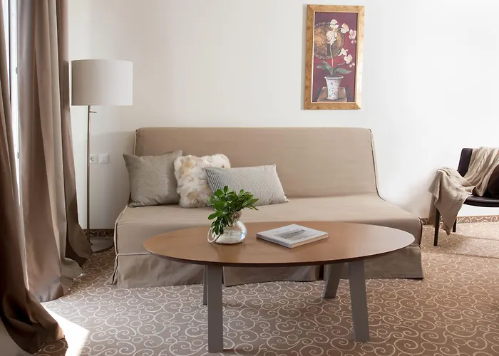 Chloe Luxury 3* 卡斯托里亚