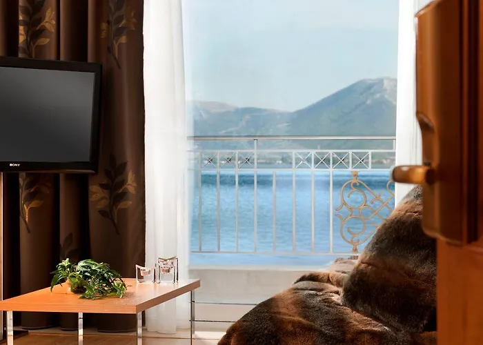 Chloe Luxury 酒店 3*