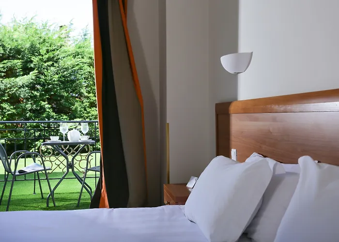 Chloe Luxury 酒店 3*