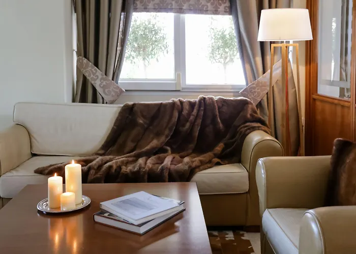 Chloe Luxury 卡斯托里亚