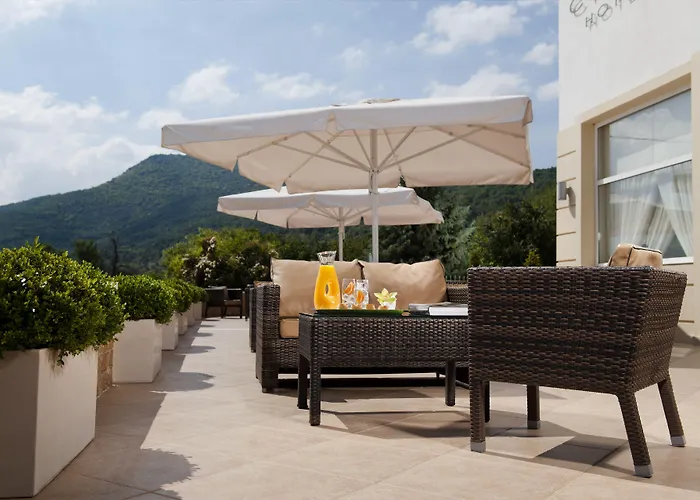 Chloe Luxury 酒店 3*